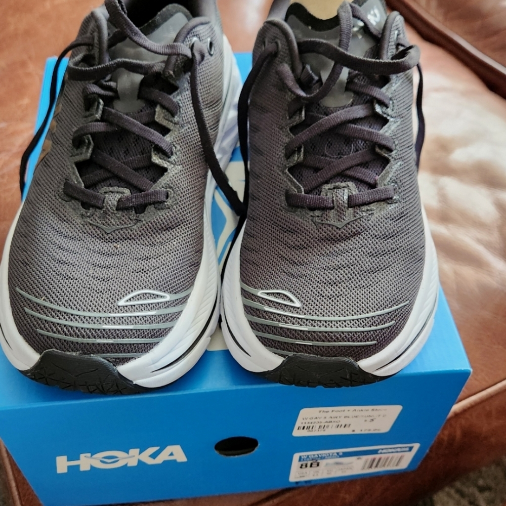 HOKA GAVIOTA 5 New sneakers size 8.5 Black and White